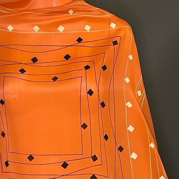 Vintage Tangerine Sally Gee Silk Scarf 30 In Sq Excellent Condition - Picture 5 of 8